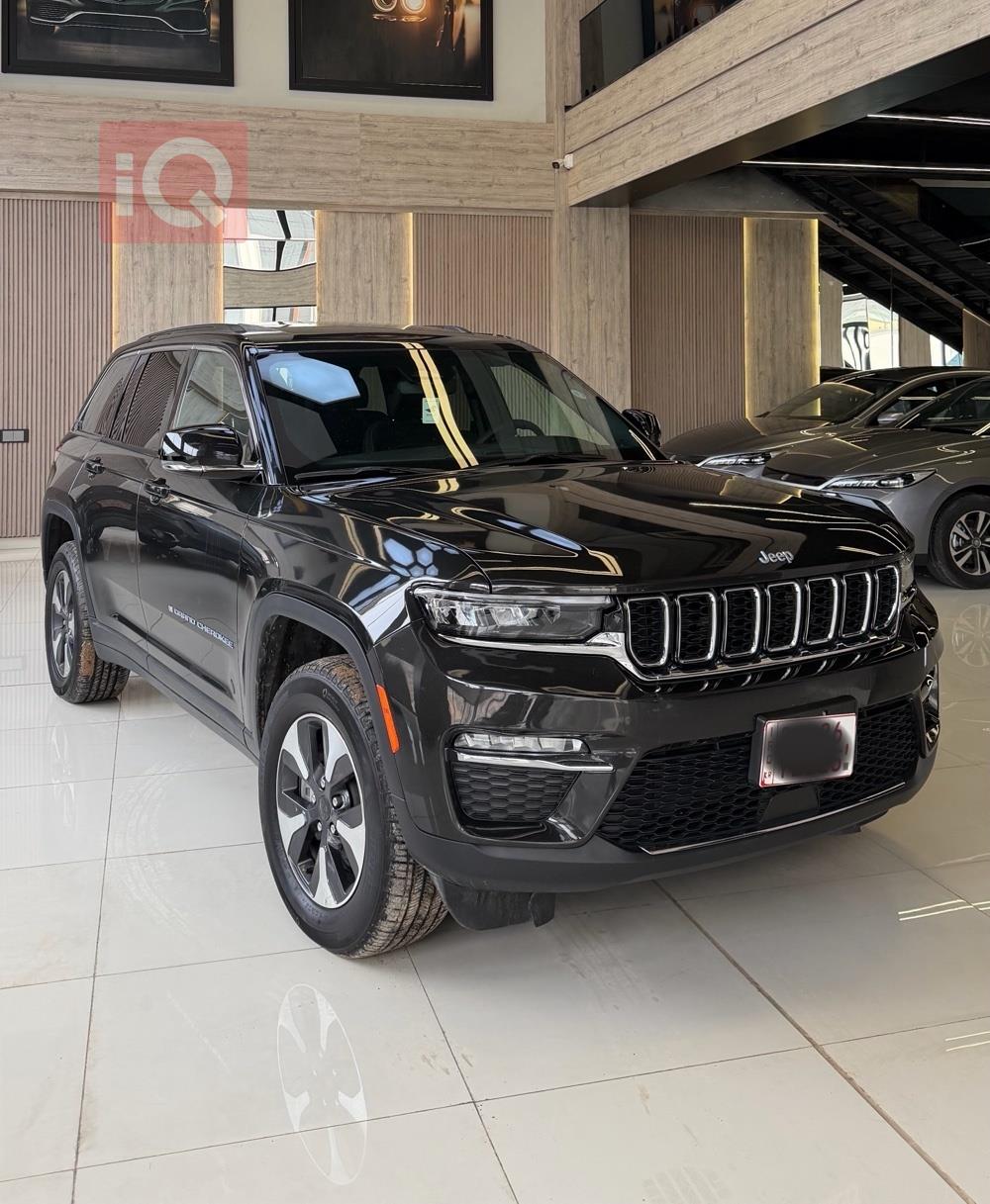 جيب جراند شيروكي